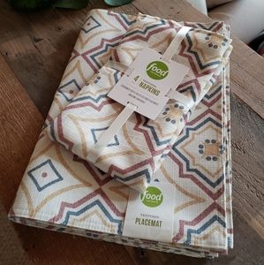 NWT set of 4 each napkins and placemats
